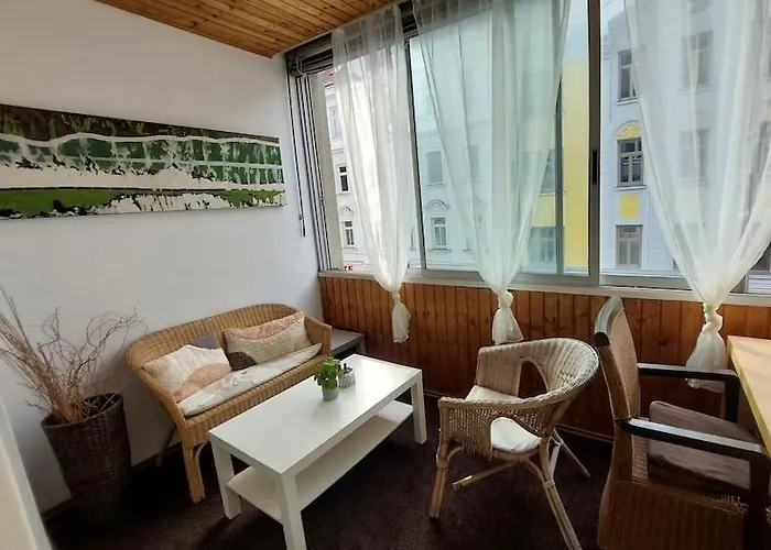 Апартаменти Modern 3 Bedroom