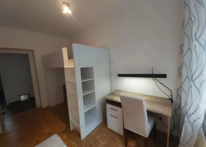 Апартаменти Modern 3 Bedroom Відень
