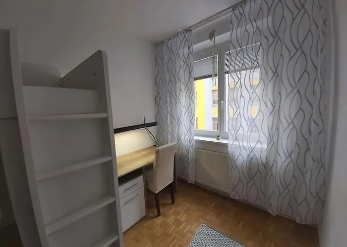 Апартаменти Modern 3 Bedroom Відень